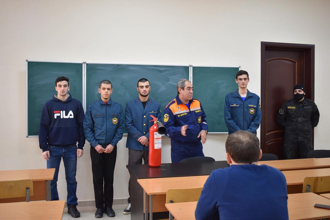 Инструктаж пожарной техники безопасности для преподавателей колледжа.