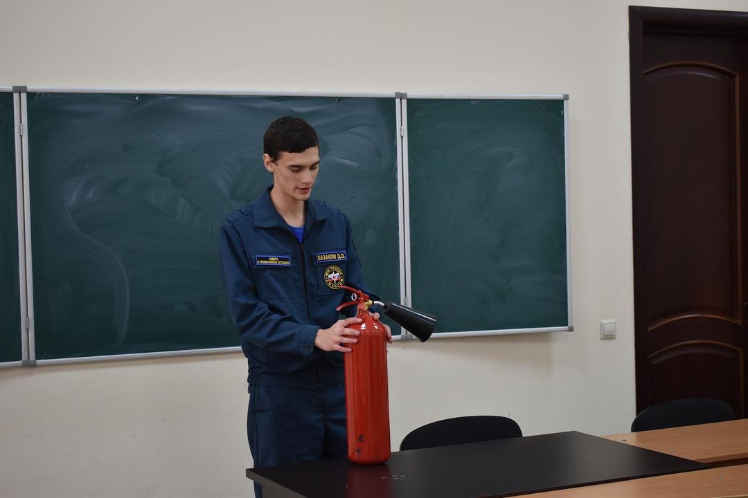 Инструктаж пожарной техники безопасности для преподавателей колледжа.