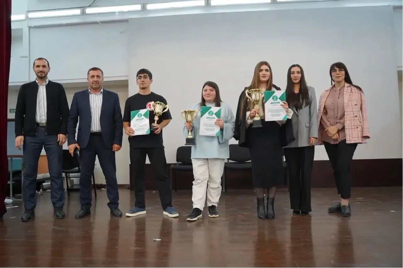 Клуб Веселых и Находчивых МКиБ