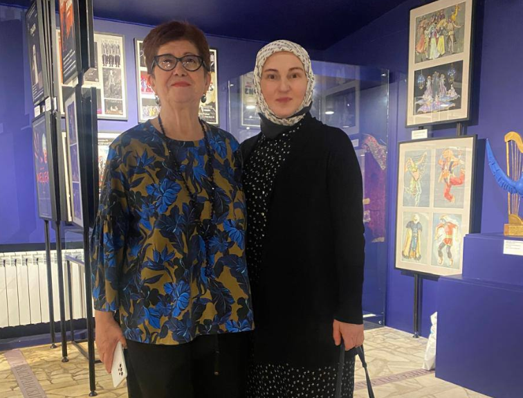 Ко Дню “Международного дня памятников и исторических мест” студенты посетили Музей истории театров Дагестана им. Г. Султановой.