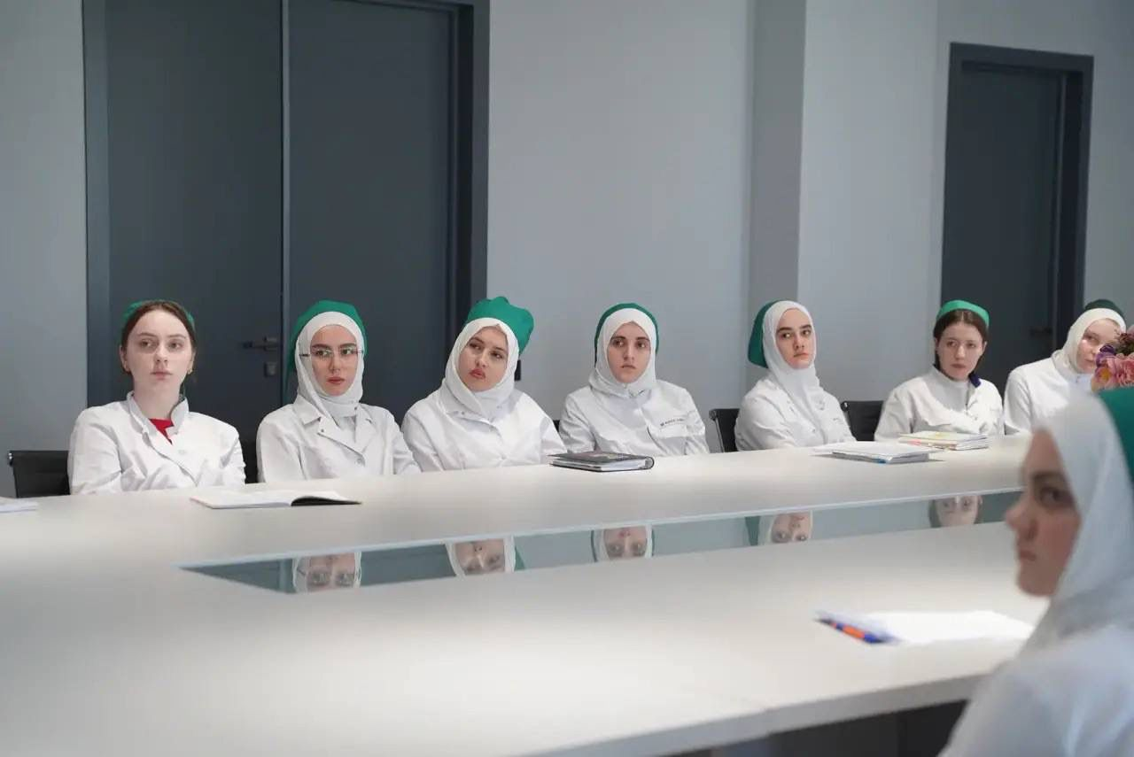 Круглый стол ко Всемирному дню борьбы с сахарным диабетом в МК им. Башларова