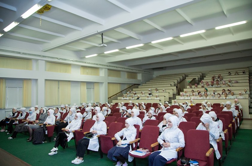 Лекция на тему: «Правила и нормы поведения девушек в обществе»