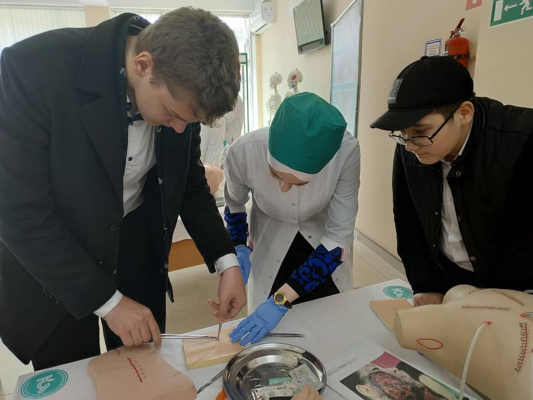 МК им. Башларова посетили школьники 17-й школы.