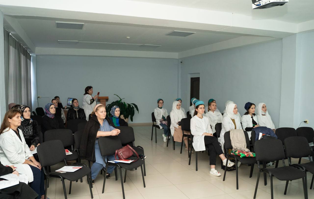 «Младшая медицинская сестра»