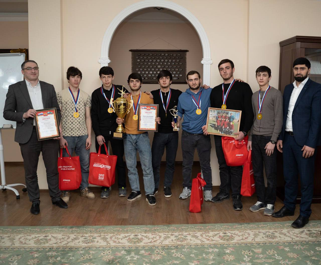 Награждение победителей и призеров кубка по мини-футболу