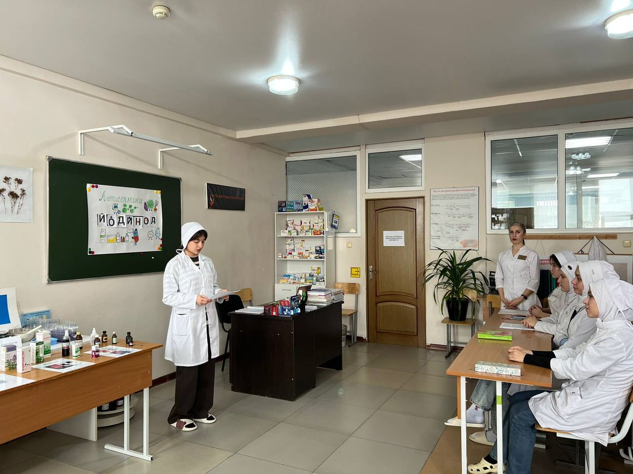 Открытый урок по фармакологии прошел в МК им. Башларова