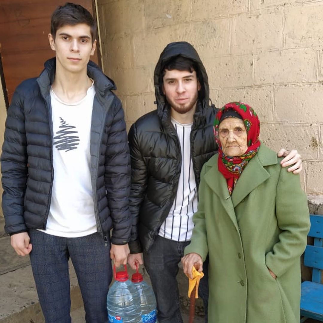 Помогли раздаче воды