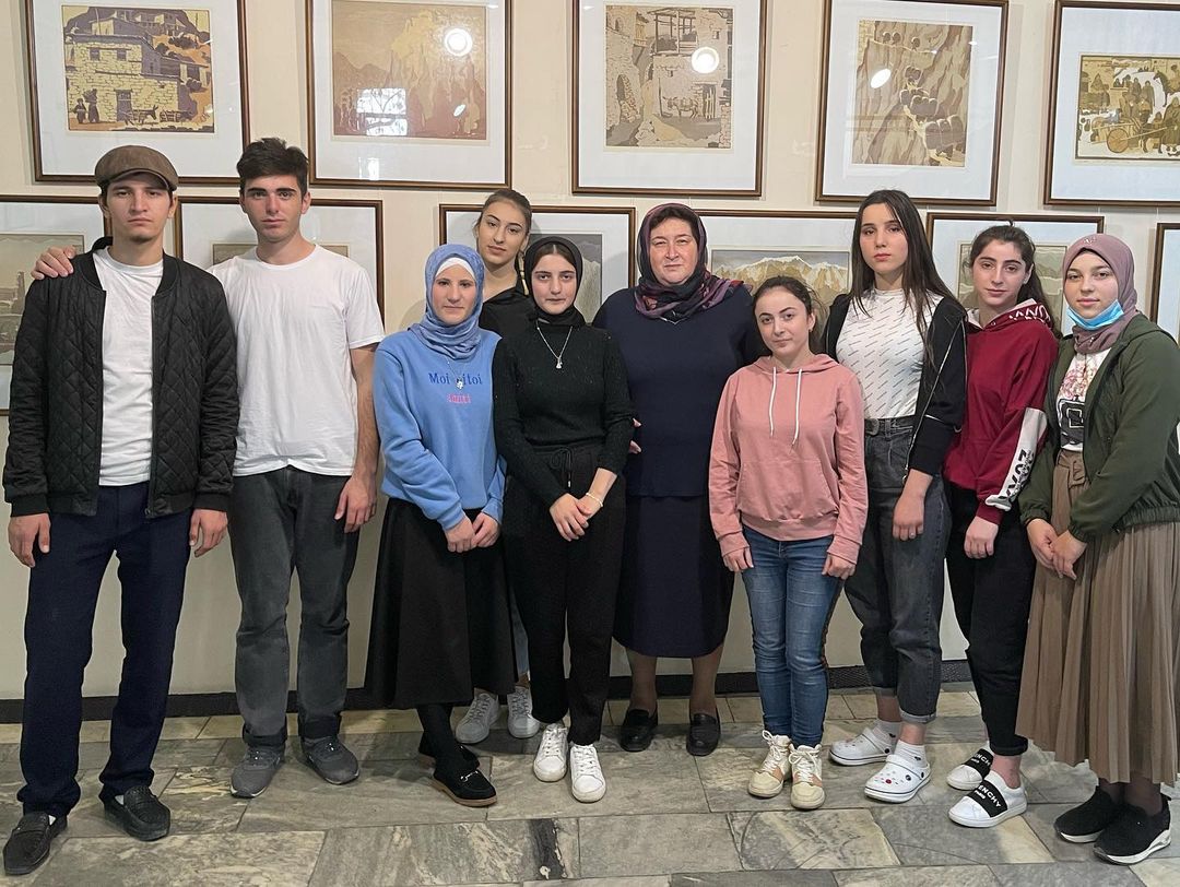 Посетили Музей изобразительных искусств им. П.С. Гамзатовой.
