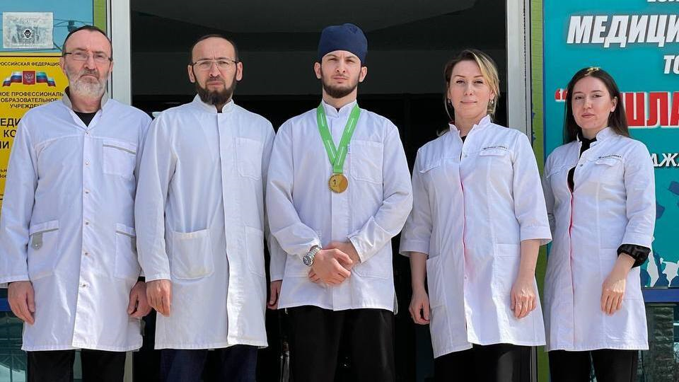 Поздравляем победителя регионального этапа Чемпионата по профессиональному мастерству "Профессионалы"-2025 по компетенции «Стоматология ортопедическая...