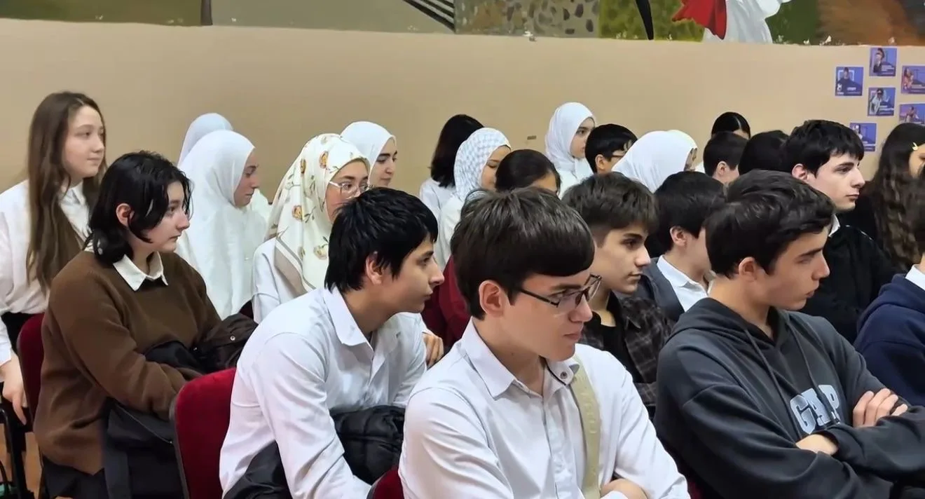 Профориентационная встреча школьников с представителем Центра карьеры в Махачкале