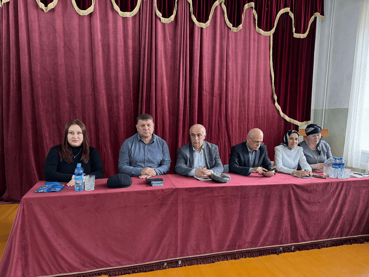 Руководитель профориентационной работы м.к Башларова Ахмад Алишаев, посетил родительские собрания городских школ №: 3, 9, 14, 28, 29, 50, 26, 42, 15,...