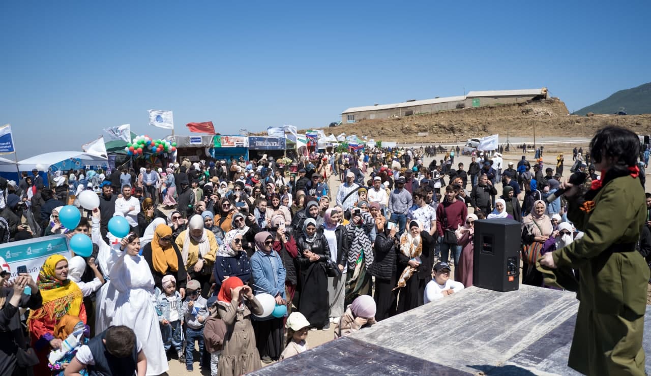 «Семейный фестиваль скачек»