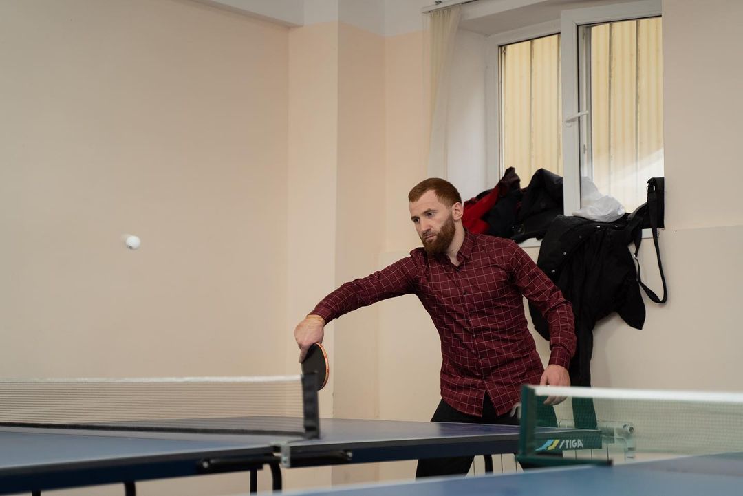 Соревнования по настольному теннису.