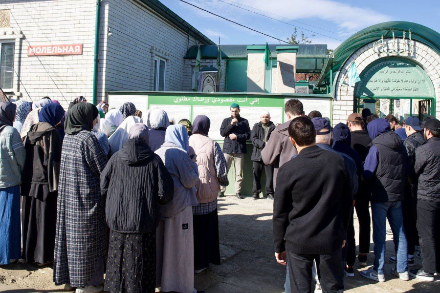 Студенты Медицинского колледжа имени Башларова  посетили зиярат шейха Сайфуллы-Кади Башларова в селе Верхнее Казанище