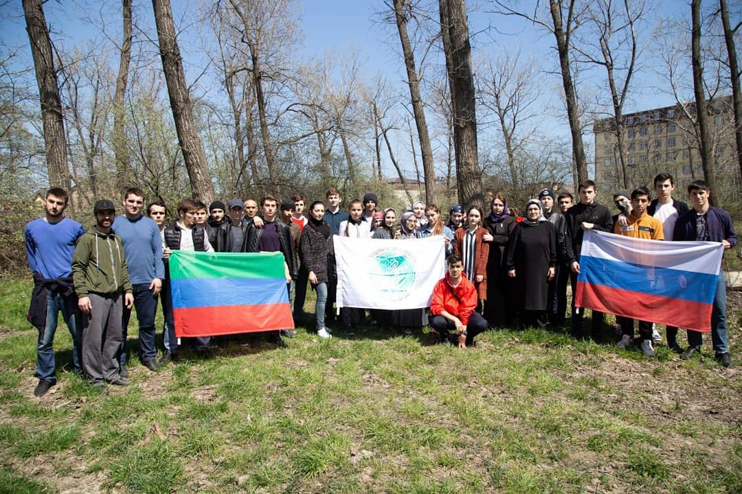 Субботник в Эльтавском лесу.