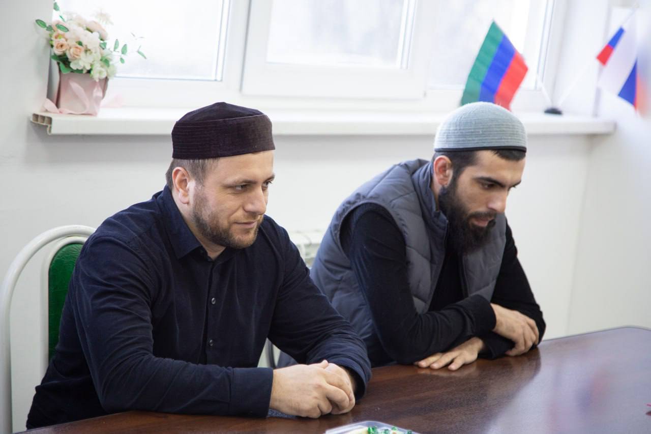 В г. Кизилюрт прошла встреча директора МК им. Башларова с сотрудниками ОП.