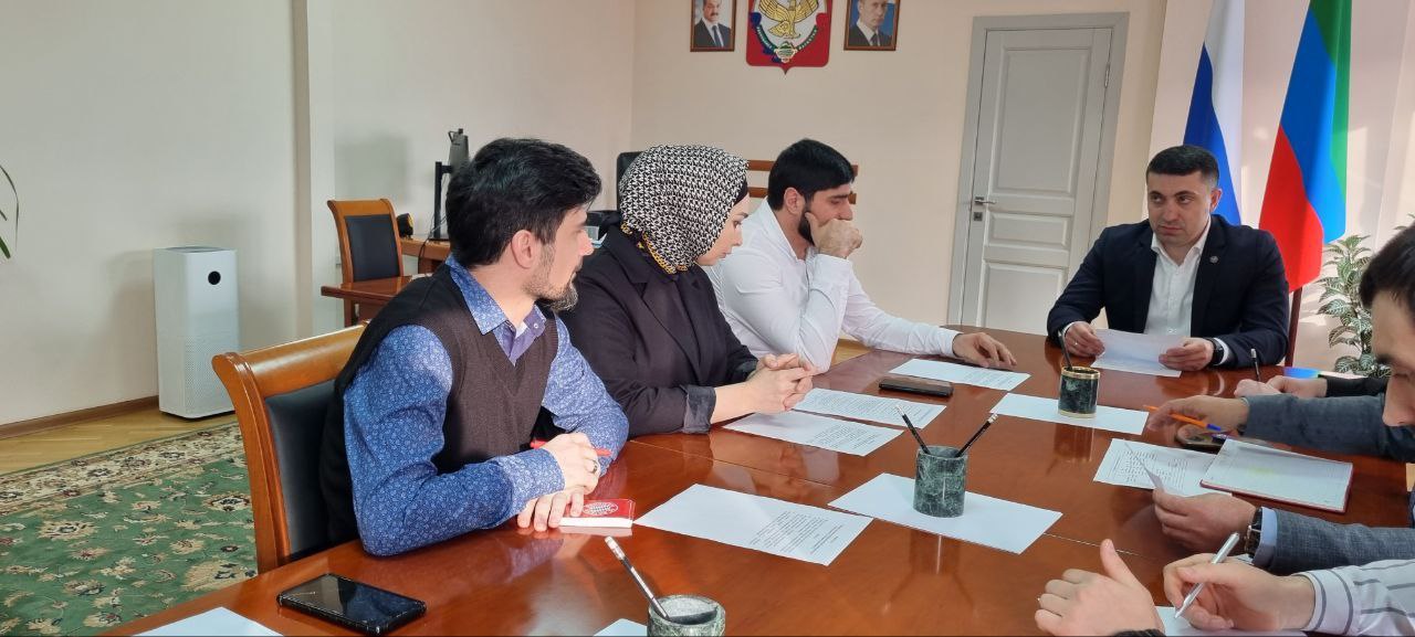 В Минмолодежи РД прошли встречи с представителями ссузов республики