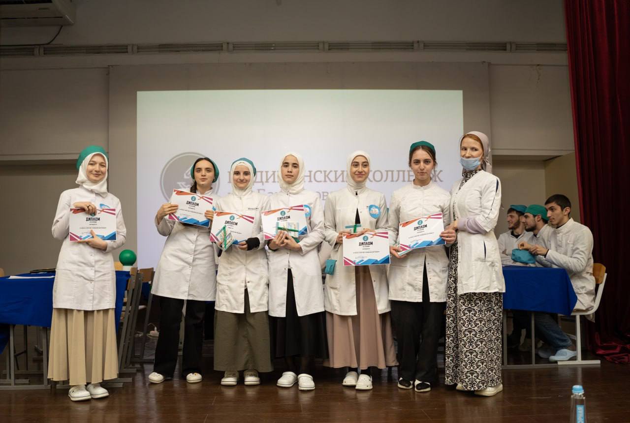 В МК им. Башларова состоялся брейн-ринг посвященный Дню фельдшера