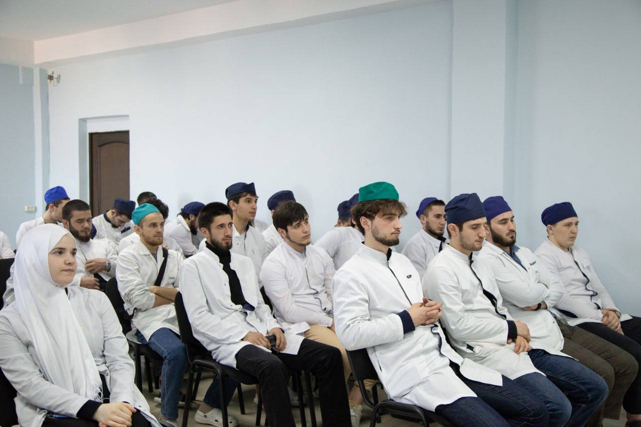 Встреча с кардиоангиохирургом  Асланбеком Дубаевым.