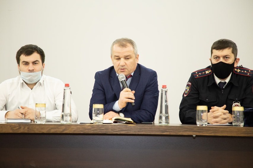 Встреча сотрудников полиции с преподавателями и студентами колледжа.