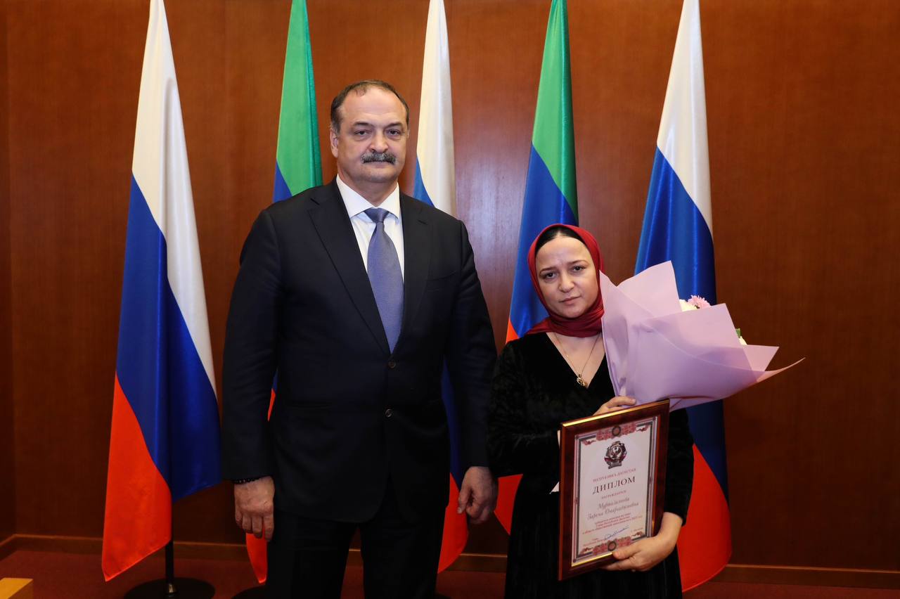 Выиграла грант Главы Республики Дагестан