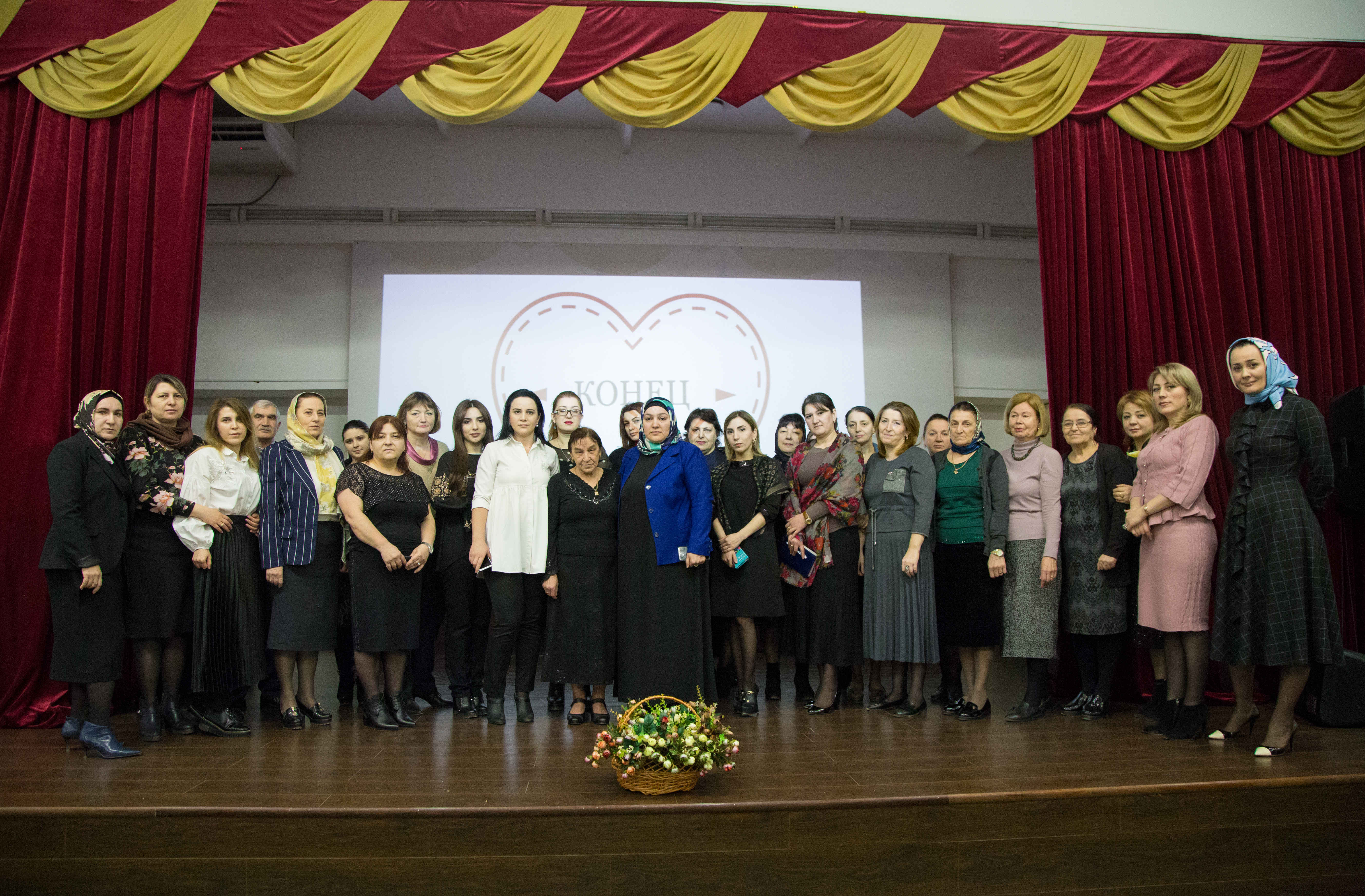 "Язык всем знаниям и всей природе ключ"