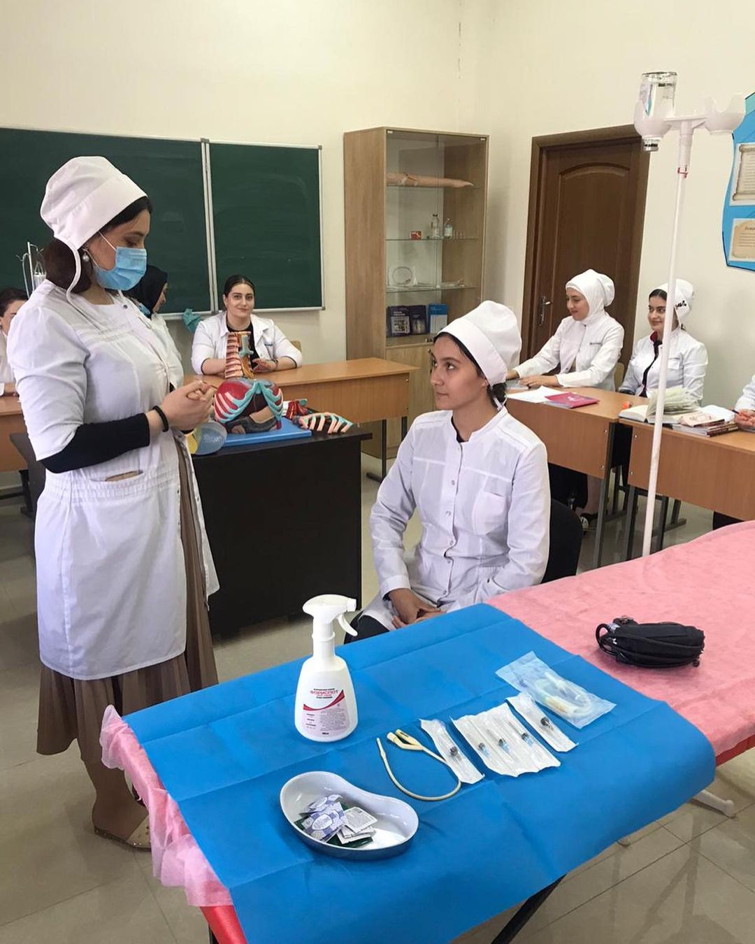 Заболевания органов дыхания- острый бронхит, хронический бронхит, бронхиальная астма. Клиника, этиология,патогенез.