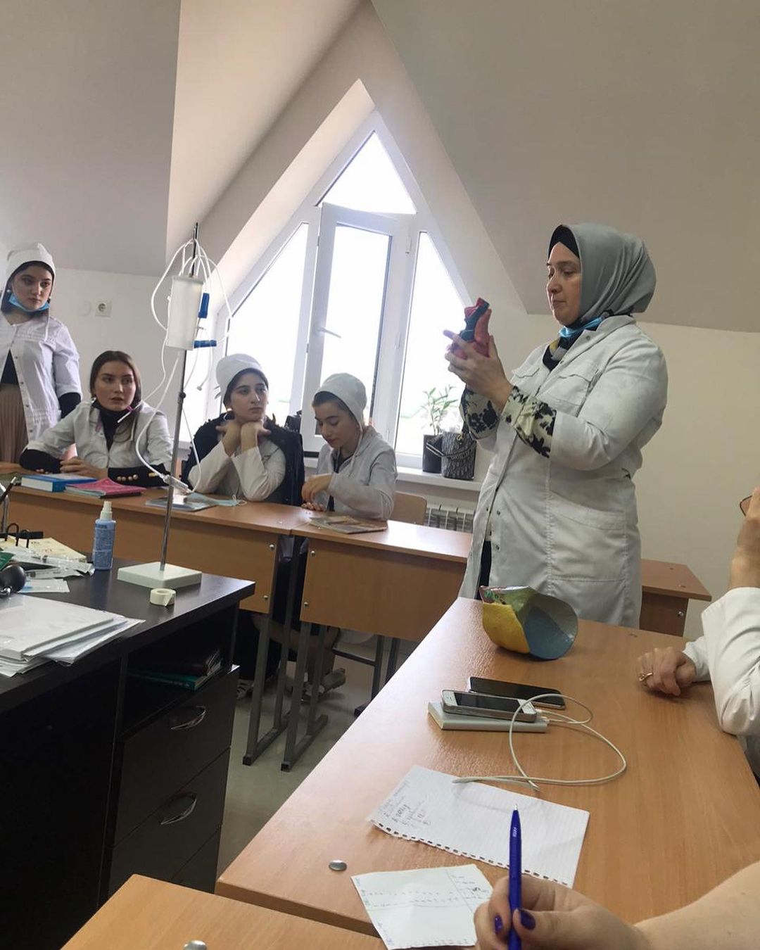 Заболевания органов дыхания- острый бронхит, хронический бронхит, бронхиальная астма. Клиника, этиология,патогенез.